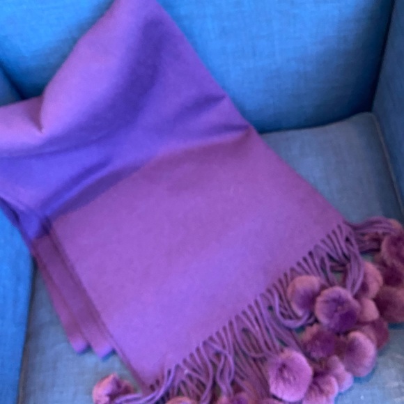Soft wool scarf with Fur Pom Fringe. Purple ! - Picture 7 of 14